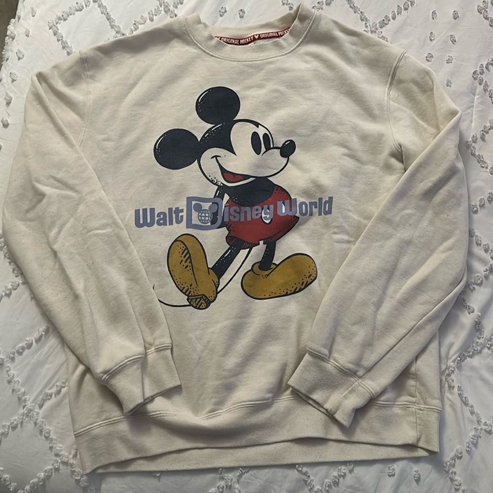 DISNEY WORLD CREWNECK!!!